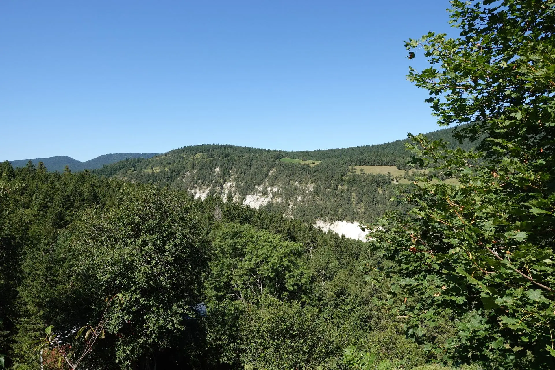 Vue depuis le chalet Vue depuis le chalet